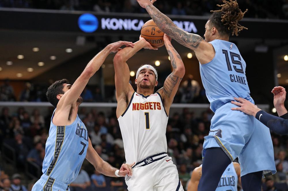 在防守端的 在防守端的