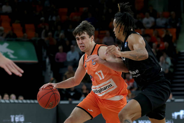 许多天赋异 许多天赋异